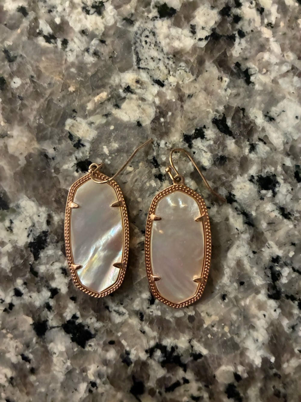 Kendra Scott Iridescent Mother-of-Pearl Drop Earrings in Rose Gold